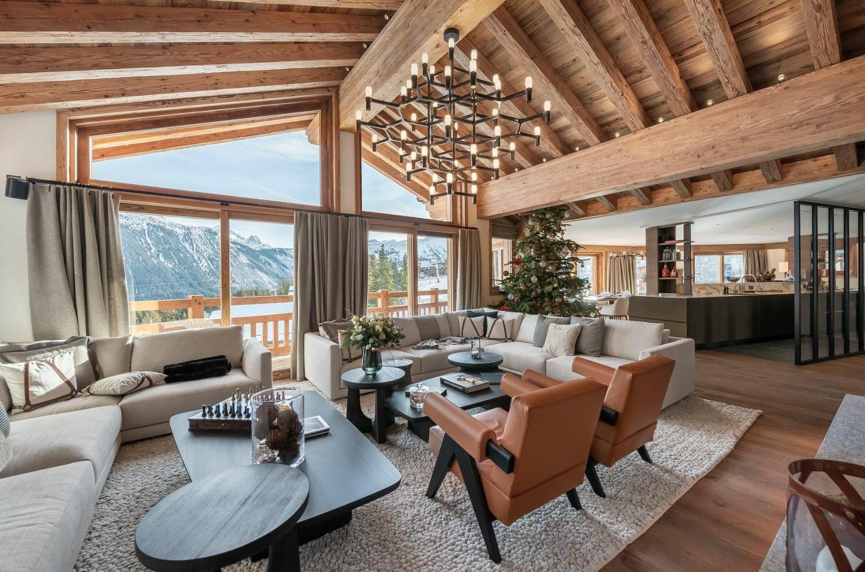 Cathedral living room of chalet Le Bruxellois, panoramic view over Courchevel