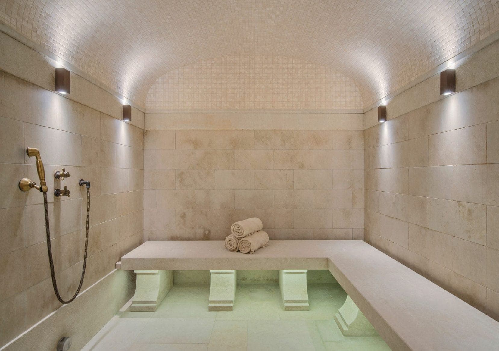 Light stone hammam with clean lines